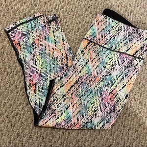VSX Victoria’s Secret Workout Leggings Capri Pants size Large